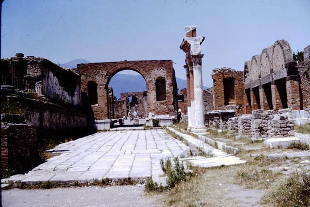 VII.8 Pompeii Forum. 1964. Looking north on east side. Photo by Stanley A. Jashemski.
Source: The Wilhelmina and Stanley A. Jashemski archive in the University of Maryland Library, Special Collections (See collection page) and made available under the Creative Commons Attribution-Non Commercial License v.4. See Licence and use details. J64f1548