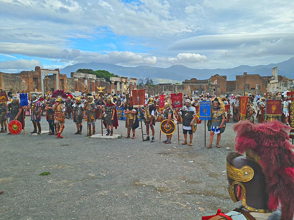 VII.8 Pompeii. 28th September 2024.
Looking south-east across Forum, during “Ludi Pompeiani” event. Photo courtesy of Giuseppe Ciaramella.