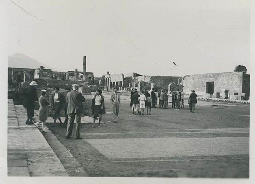 VII.8 Pompeii. 4th October 1937. Looking north-east across the forum. Photo courtesy of Rick Bauer.