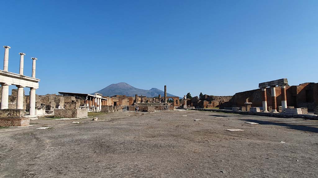 VII.8 Pompeii Forum. July 2021. Looking north.
Foto Annette Haug, ERC Grant 681269 DÉCOR.