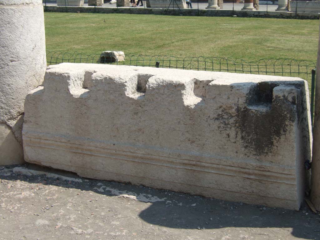 VII.8 Pompeii Forum. May 2006. West side.