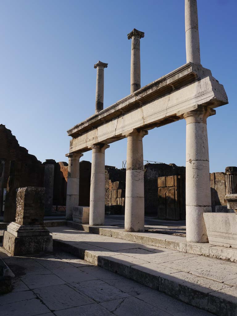 VII.8.00, Pompeii. March 2019. Looking south-west on west side of Forum.
Foto Anne Kleineberg, ERC Grant 681269 DÉCOR.