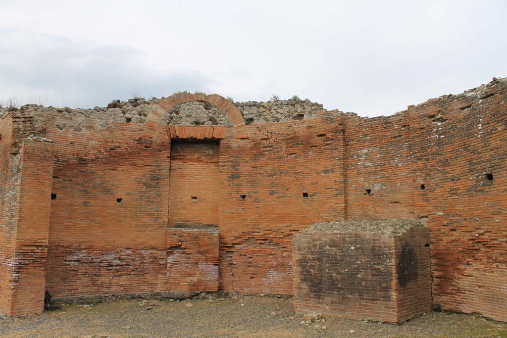 VII.9.1 Pompeii. March 2014. Looking towards north end of large central apse 10.
Foto Annette Haug, ERC Grant 681269 DÉCOR.