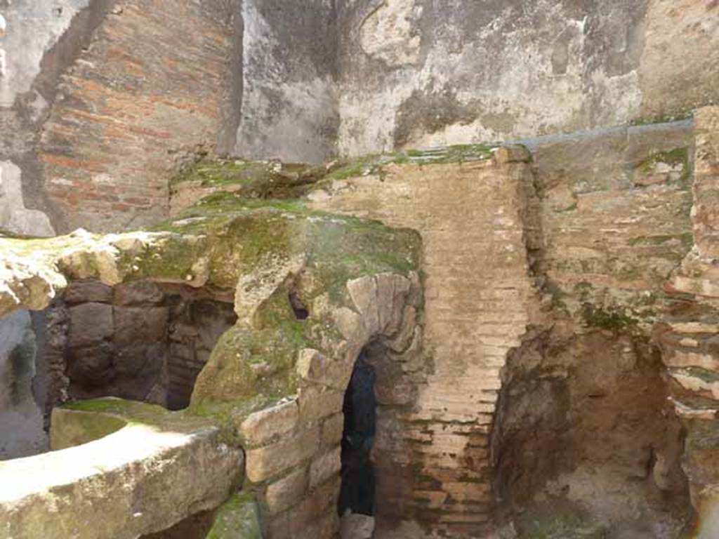 VII.9.1 Pompeii. May 2010. Upper area of porter’s room 8, looking south-east.
