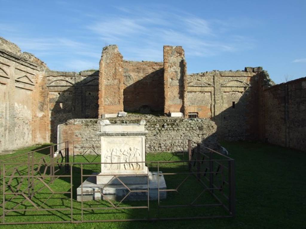 VII.9.2 Pompeii. December 2007. East wall with Cella in centre.