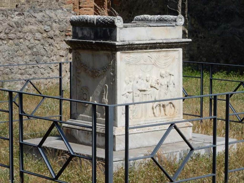 VI.9.2 Pompeii, May 2018. Looking towards north and west sides of altar. Photo courtesy of Buzz Ferebee.