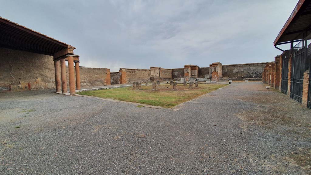 VII.9.7/8 Pompeii. August 2021. Looking north-east from south-west corner.
Foto Annette Haug, ERC Grant 681269 DÉCOR.