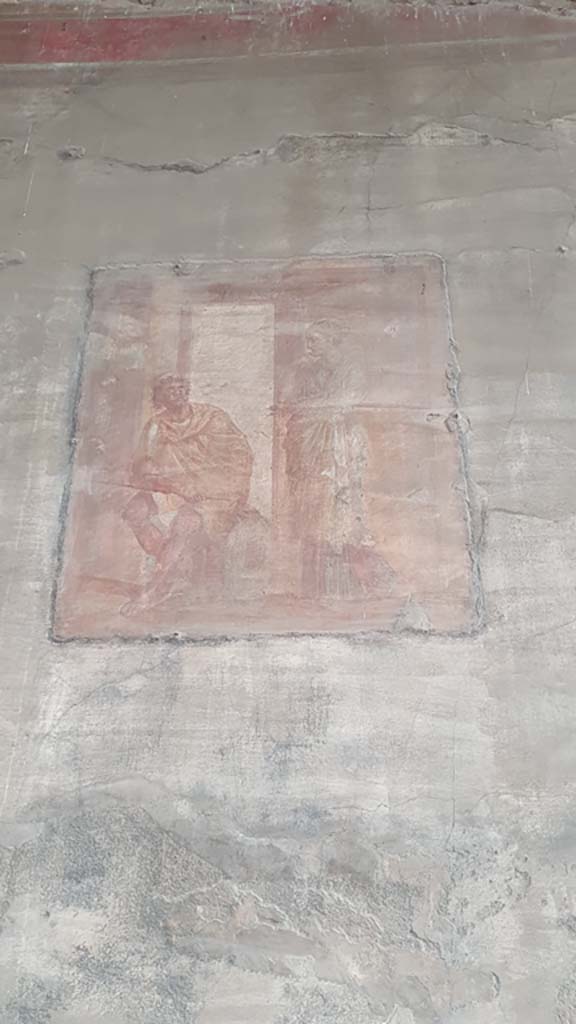 VII.9.7/8 Pompeii. August 2021.
Wall painting of Ulysses relating his adventures to Penelope, from north wall in north-west corner.
Foto Annette Haug, ERC Grant 681269 DÉCOR.