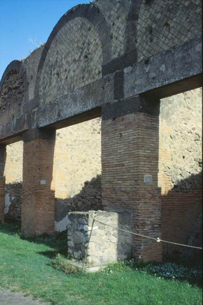 VII.9.11 and 10, Pompeii. October 1992. Doorways in north-east corner of Forum.
Photo by Louis M�ric courtesy of Jean-Jacques M�ric.

