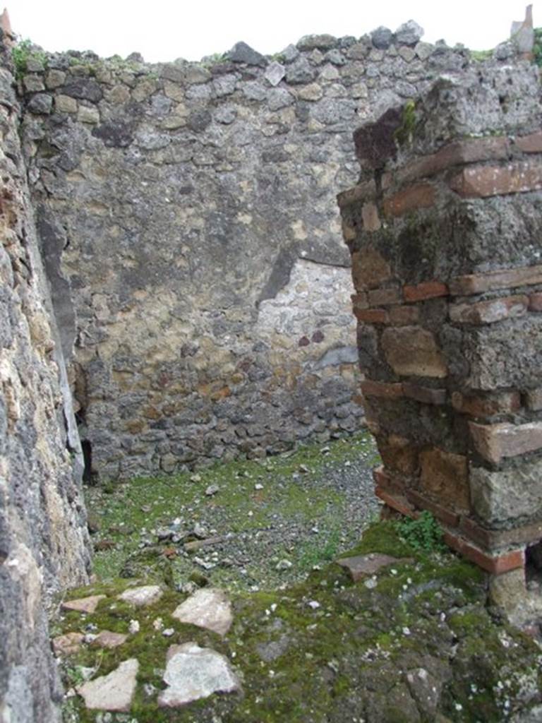 VII.9.29 Pompeii. March 2009. Area above steps to upper floor, in south wall. At the rear of the steps, according to Eschebach, would have been the latrine. See Eschebach, L., 1993. Gebäudeverzeichnis und Stadtplan der antiken Stadt Pompeji. Köln: Böhlau. (p.314)