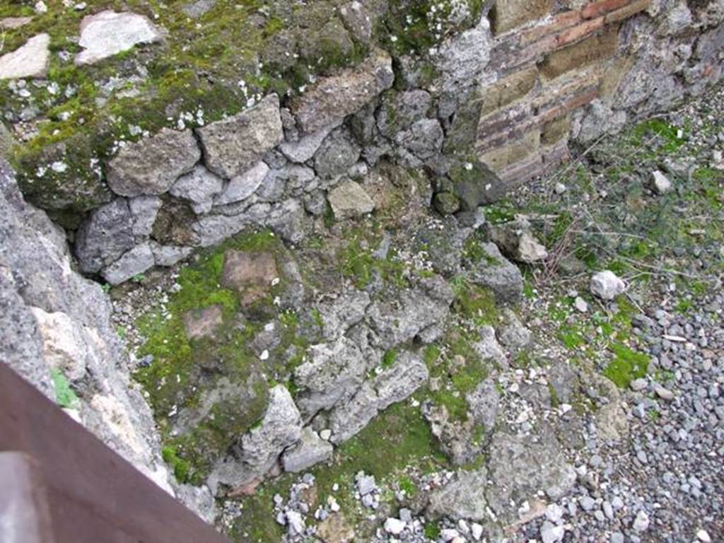VII.9.29 Pompeii. March 2009. Remains of stairs to upper floor in south east corner.