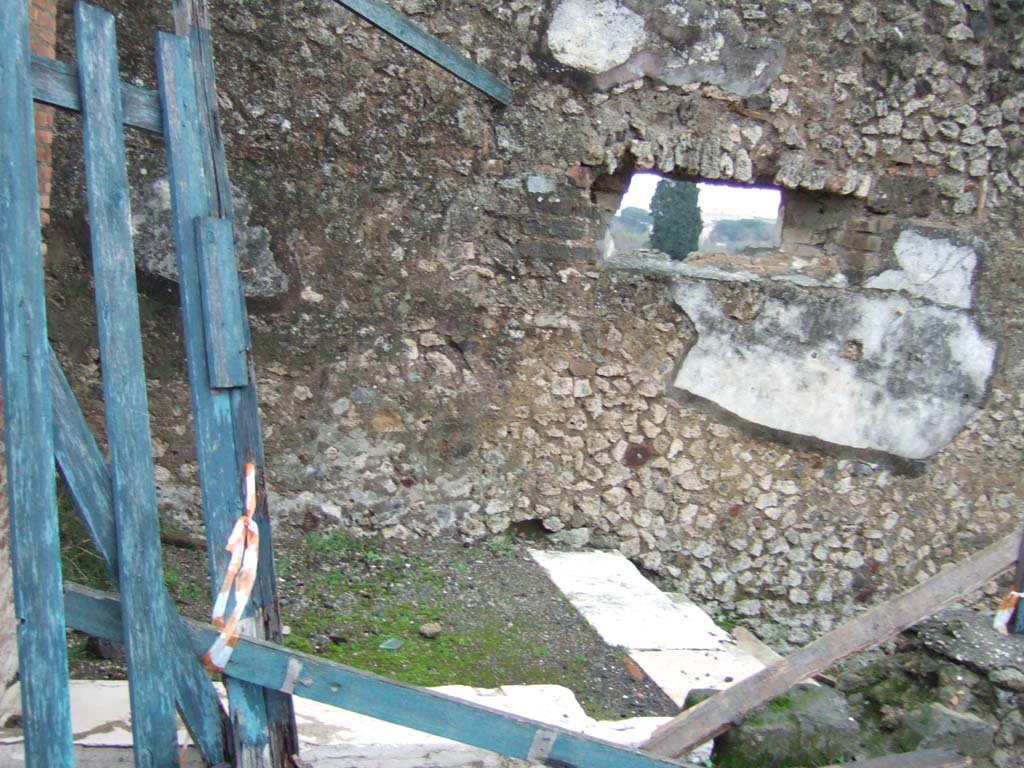 VII.9.67 Pompeii. December 2005. Landing at top of stairs in Eumachia’s building