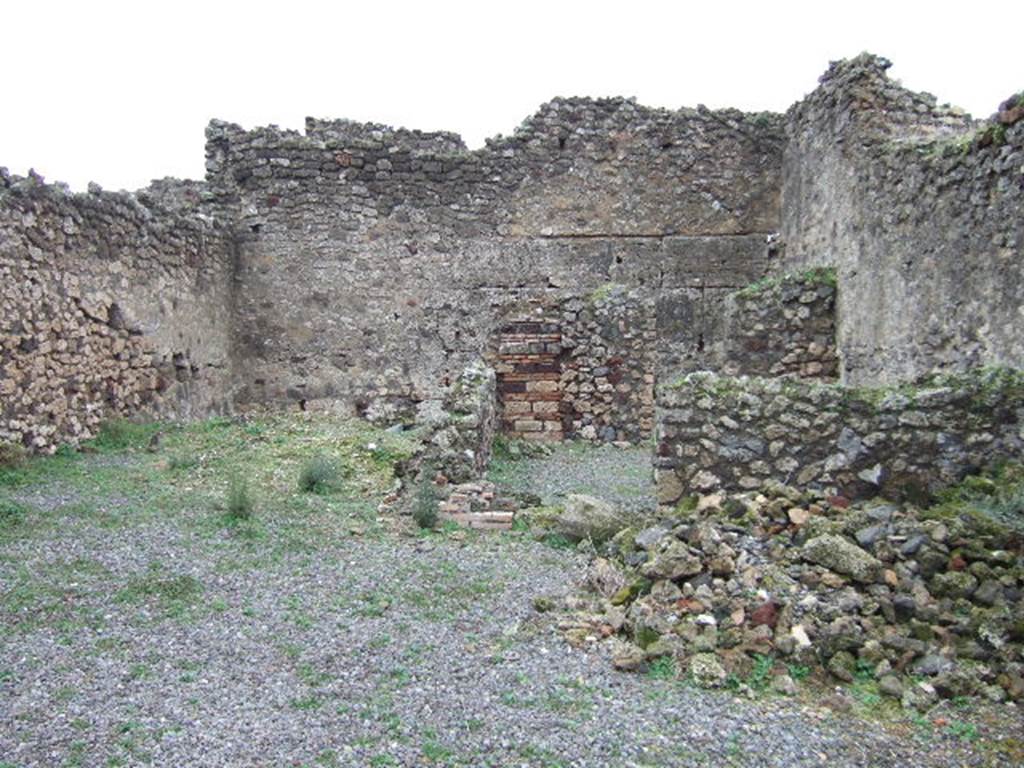 VII.10.7 Pompeii. December 2005. Looking east.