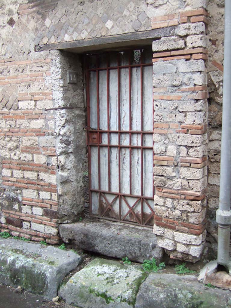 VII.10.14 Pompeii. December 2005. Garden entrance.