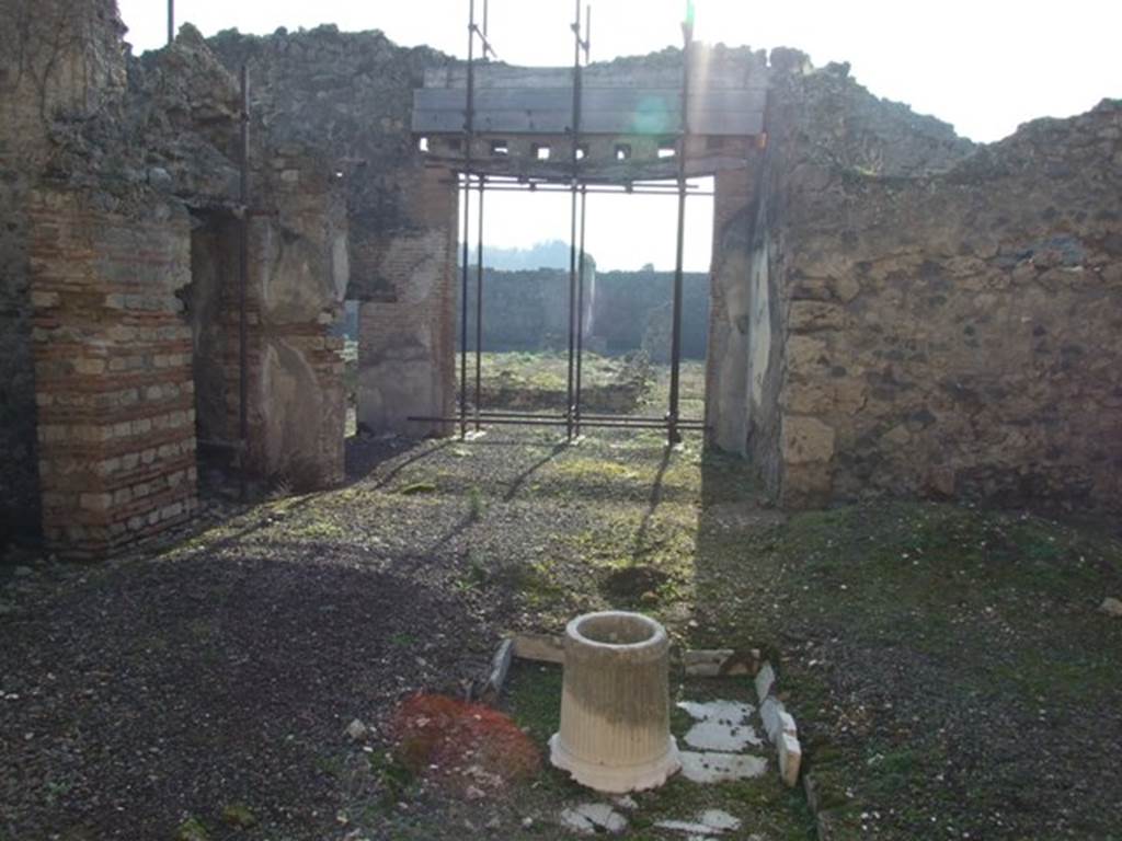 VII.11.6 Pompeii. Hospitium. Looking south across atrium. December 2007.