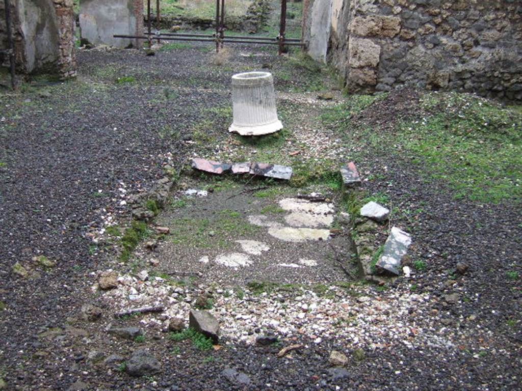 VII.11.6 Pompeii. Hospitium. Impluvium. December 2005.