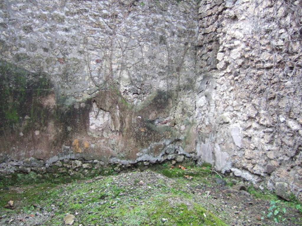 VII.11.9 Pompeii. House with stable. December 2005. Looking south from entrance.