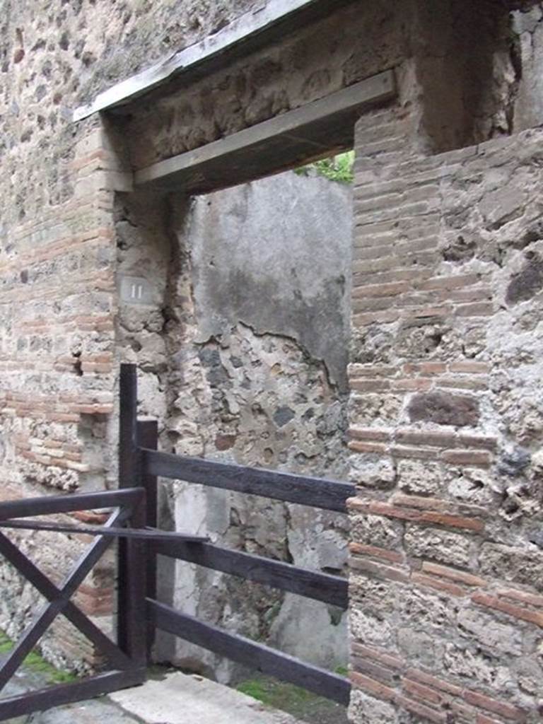 VII.11.11 Pompeii. December 2006. Entrance.