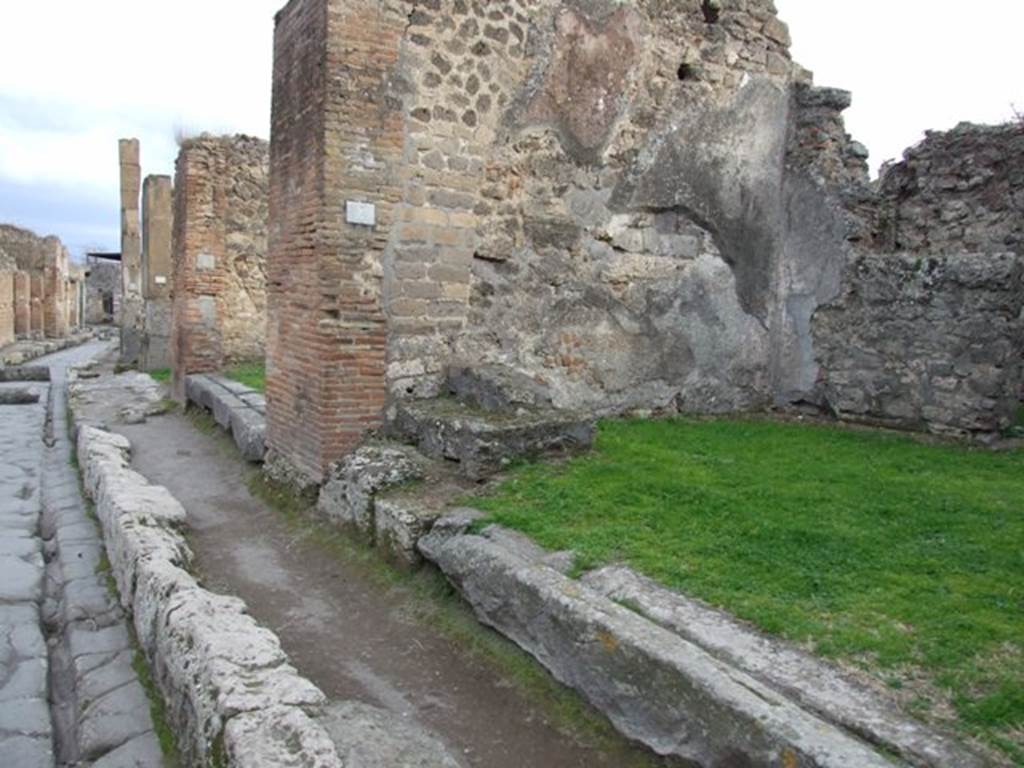 VII.12.4 Pompeii. December 2007. Entrance and east wall, looking east along Via degli Augustali.