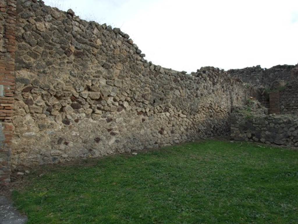 VII.12.5 Pompeii. December 2007. East wall.