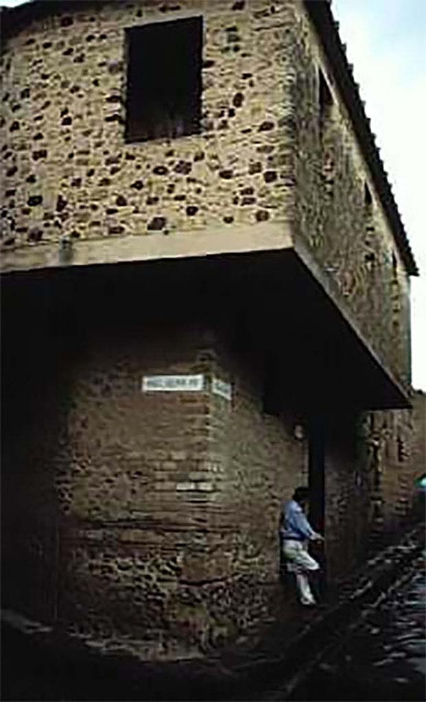 VII.12.18 Pompeii. 1988.
Vicolo del Lupanare, looking north. Photo courtesy of Leo C. Curran.