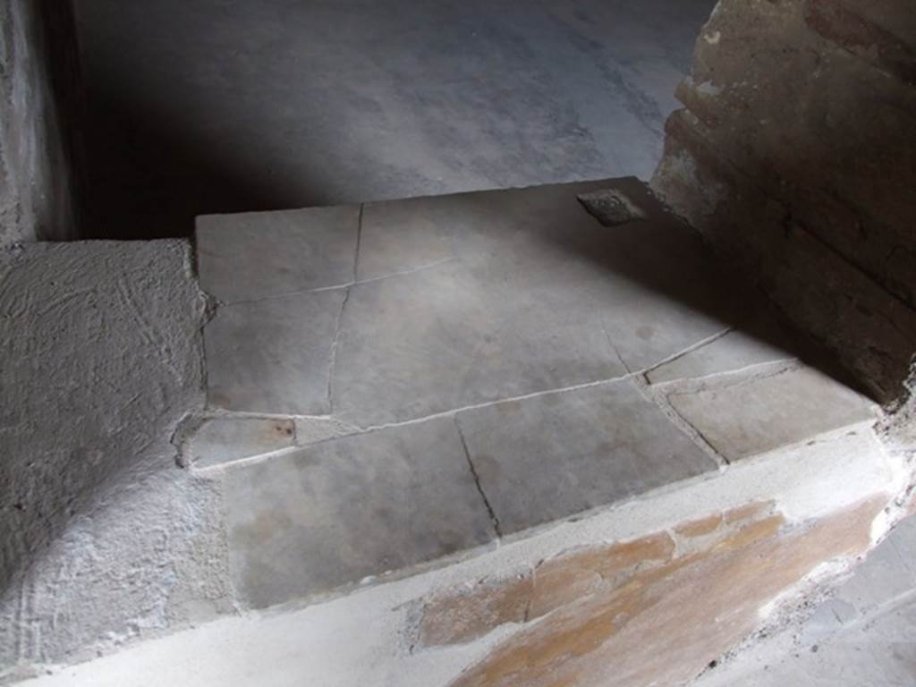 VII.12.20 Pompeii. March 2009. Remains of marble window sill of Room 4.