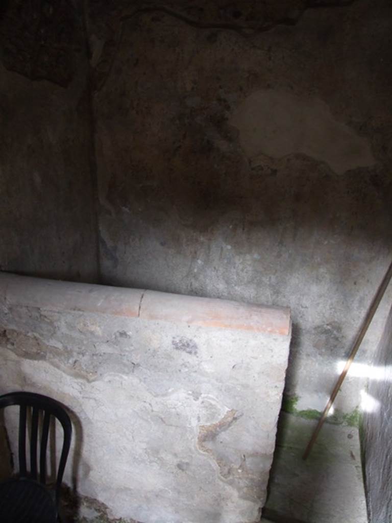 VII.12.20 Pompeii. March 2009. Wall of latrine.
