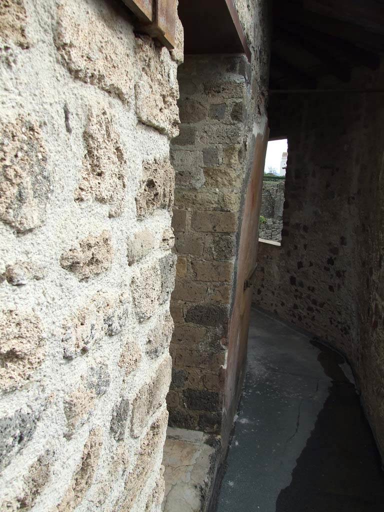 VII.12.20 Pompeii. March 2009. Doorway to room 2.
