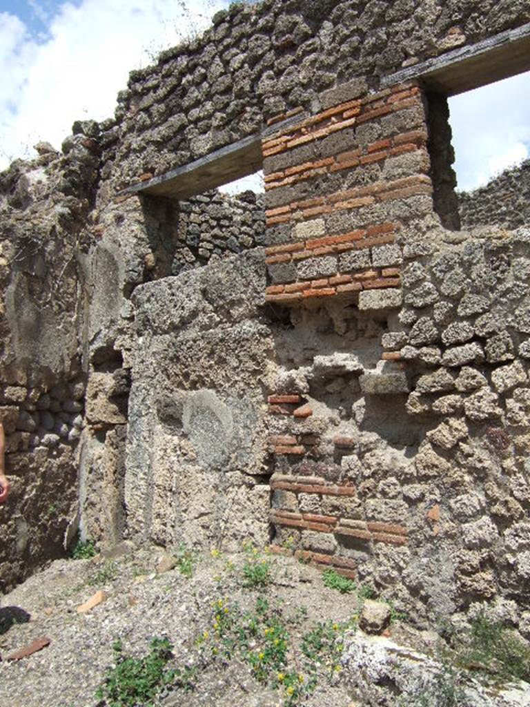 VII.12.24 Pompeii. December 2005. Blocked entrance.