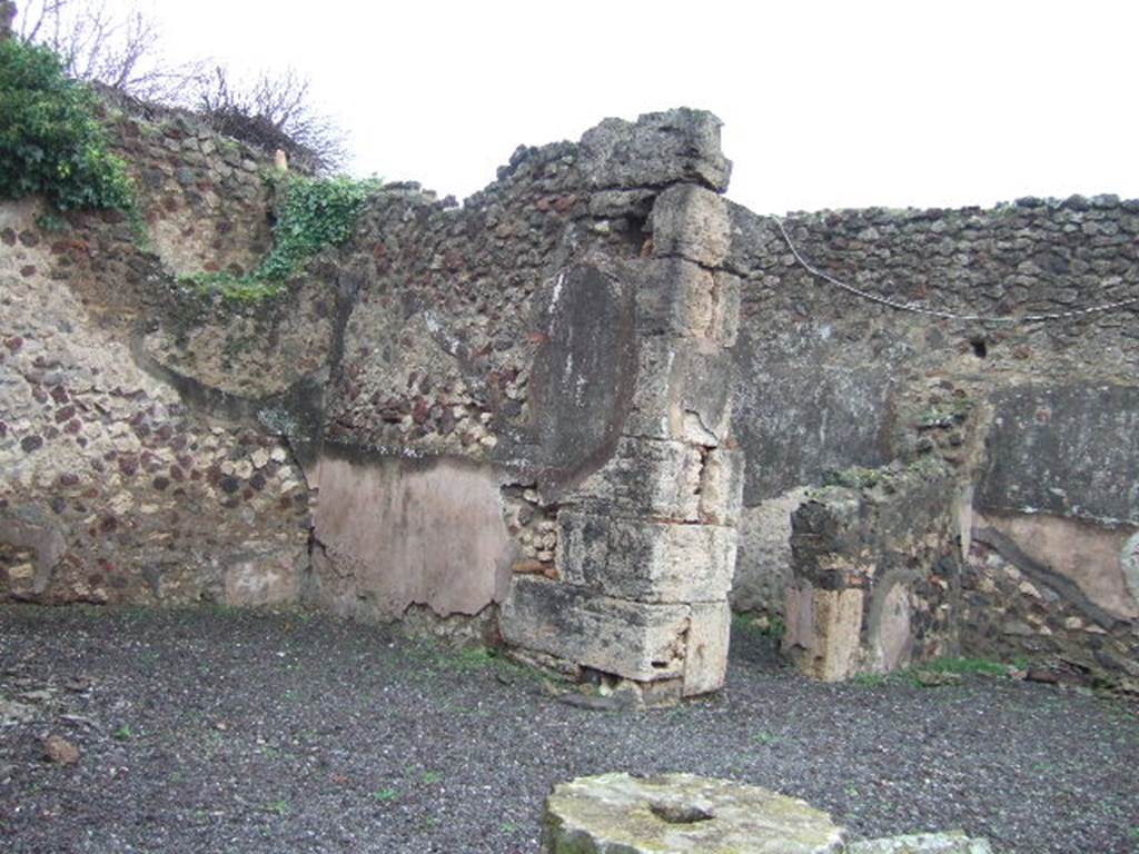 VII.13.8 Pompeii. December 2005. Tablinum and Doorway to room on east side of tablinum.
