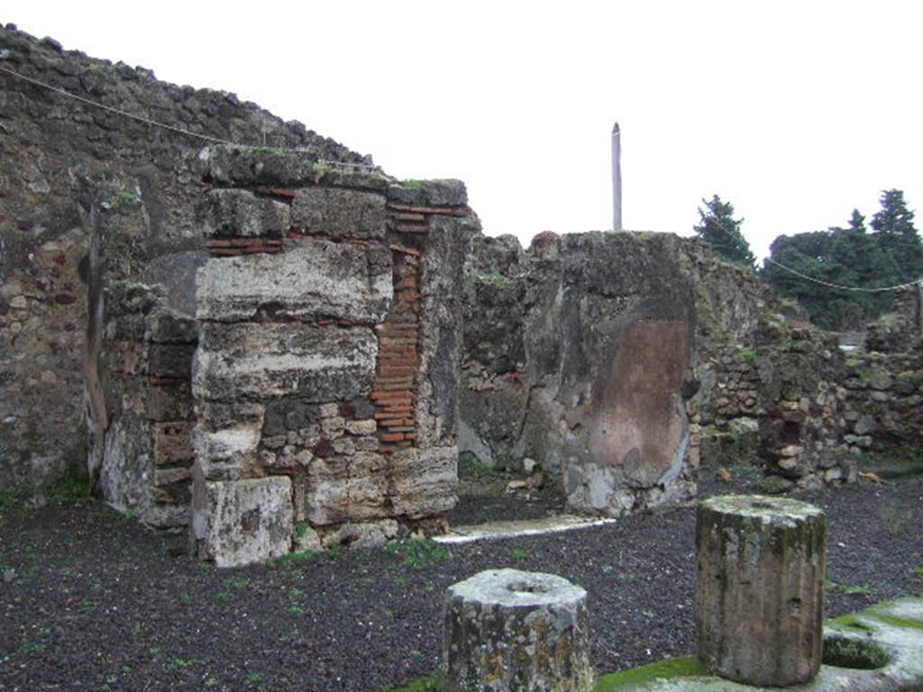 VII.13.8 Pompeii. December 2005. Cubiculum on east side of atrium.