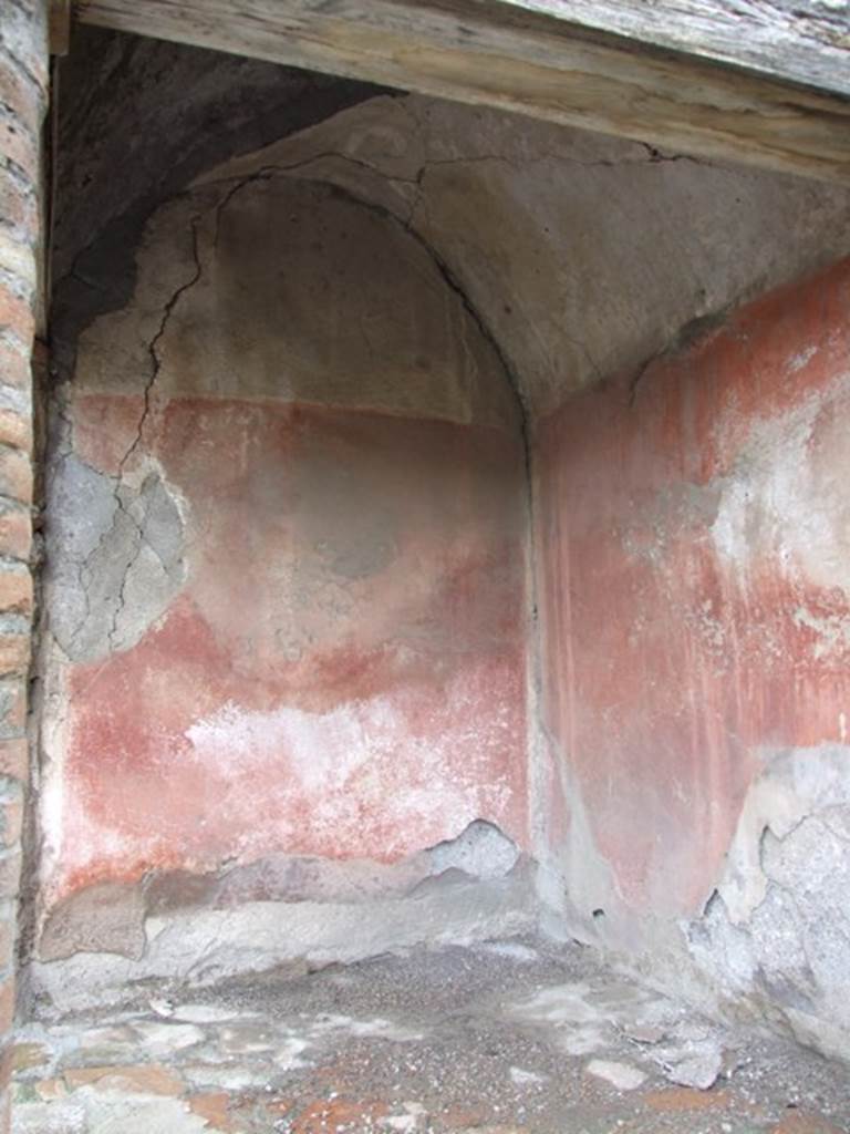 VII.14.5 Pompeii. March 2009. Lararium.