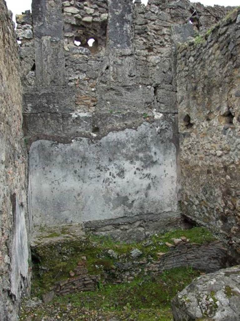 VII.14.5 Pompeii. March 2009. Room 16. Looking east and Upper floor.