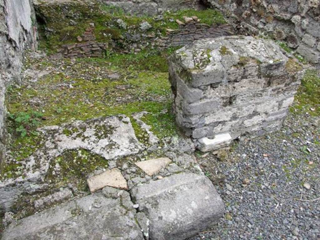 VII.14.5 Pompeii. March 2009. Room 16. Room with two entrances.
