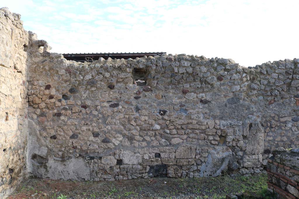 VII.14.12, Pompeii. December 2018. Looking towards east wall in rear room. Photo courtesy of Aude Durand