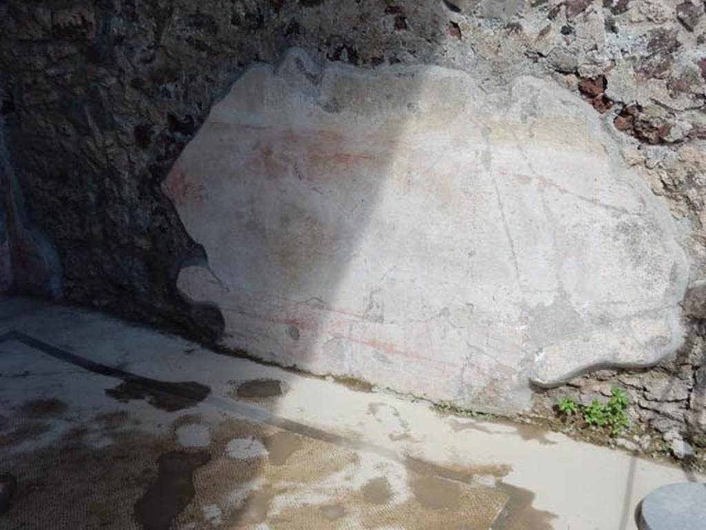 VII.15.2 Pompeii. May 2018. Looking towards north wall of west ala. Photo courtesy of Buzz Ferebee.