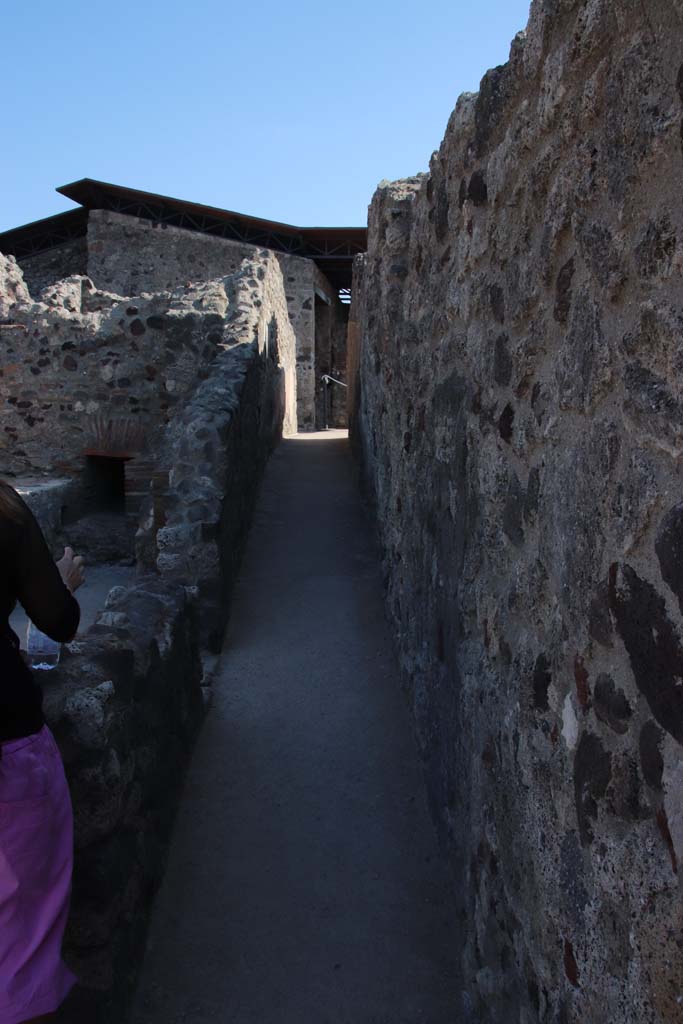 VII.15.2 Pompeii. September 2017. Corridor leading east towards baths’ area.
Photo courtesy of Klaus Heese.