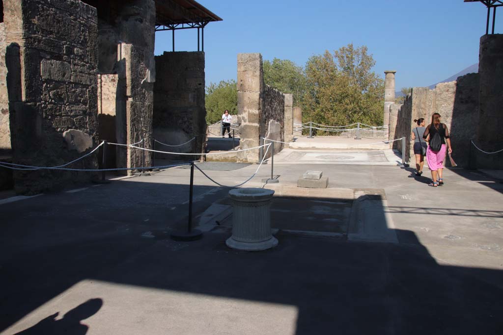 VII.15.2 Pompeii. September 2017. Looking north across atrium towards tablinum, at rear.
Photo courtesy of Klaus Heese.