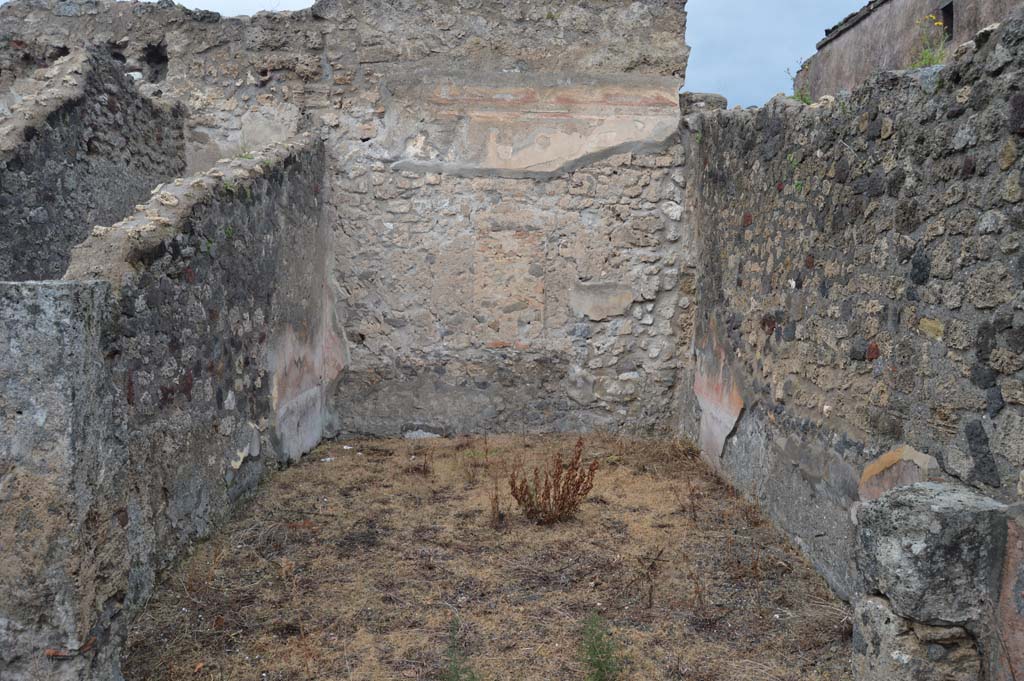 VII.15.12/11 Pompeii. March 2018. Looking north.
Foto Taylor Lauritsen, ERC Grant 681269 DÉCOR.
