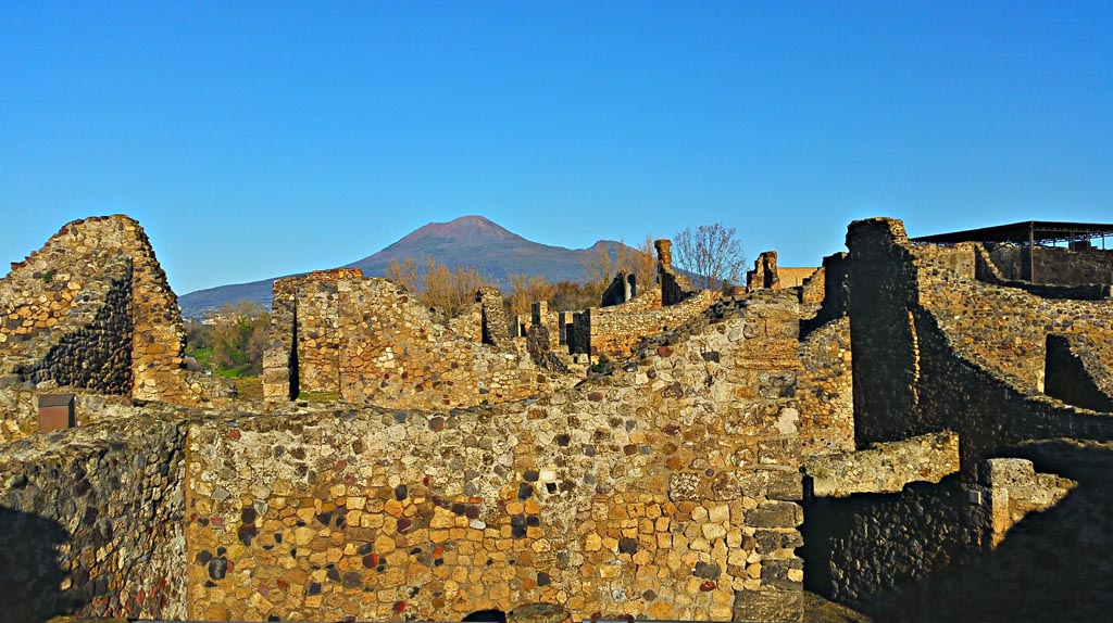 VII.16.1 Pompeii. December 2019. Looking north towards entrance doorway, on right. Photo courtesy of Giuseppe Ciaramella.