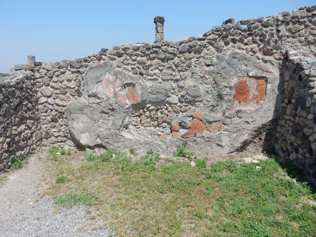 VII.16.10 Pompeii. June 2019. Looking towards north wall of oecus. Photo courtesy of Buzz Ferebee.