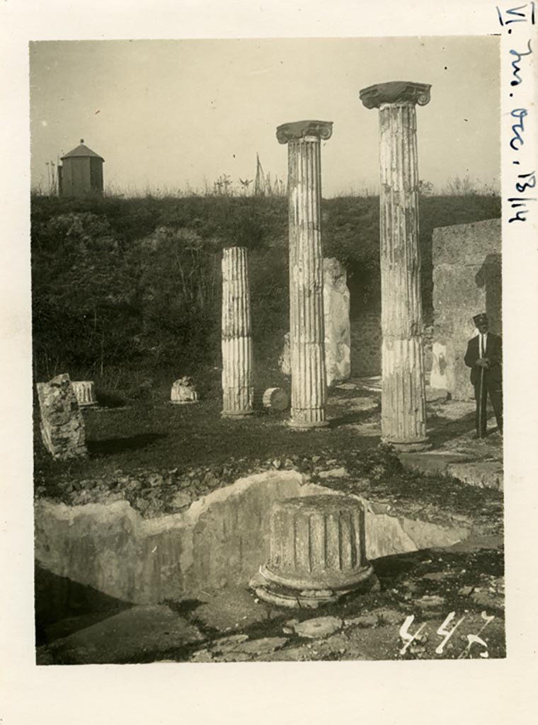 VII.16.13 Pompeii but shown as VI.Ins.Occ, on photo. Pre-1937-39.
Looking north-east across pool in peristyle.
Photo courtesy of American Academy in Rome, Photographic Archive. Warsher collection no. 447.