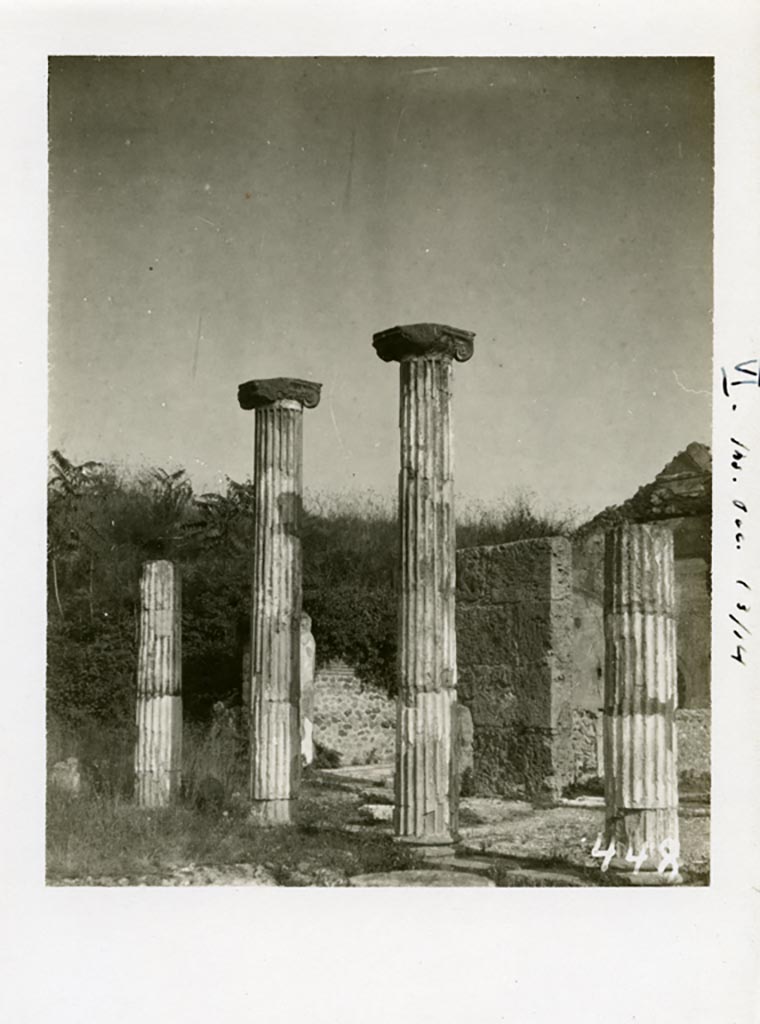 VII.16.13 Pompeii but shown as VI.Ins.Occ, on photo. Pre-1937-39.
Detail of columns on east side of pool in peristyle.
Photo courtesy of American Academy in Rome, Photographic Archive. Warsher collection no. 448.