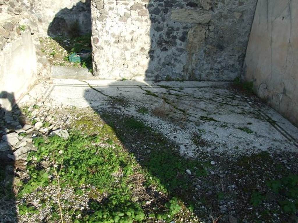 VII.16.13 Pompeii. December 2007. Room 33, looking east across mosaic floor.
