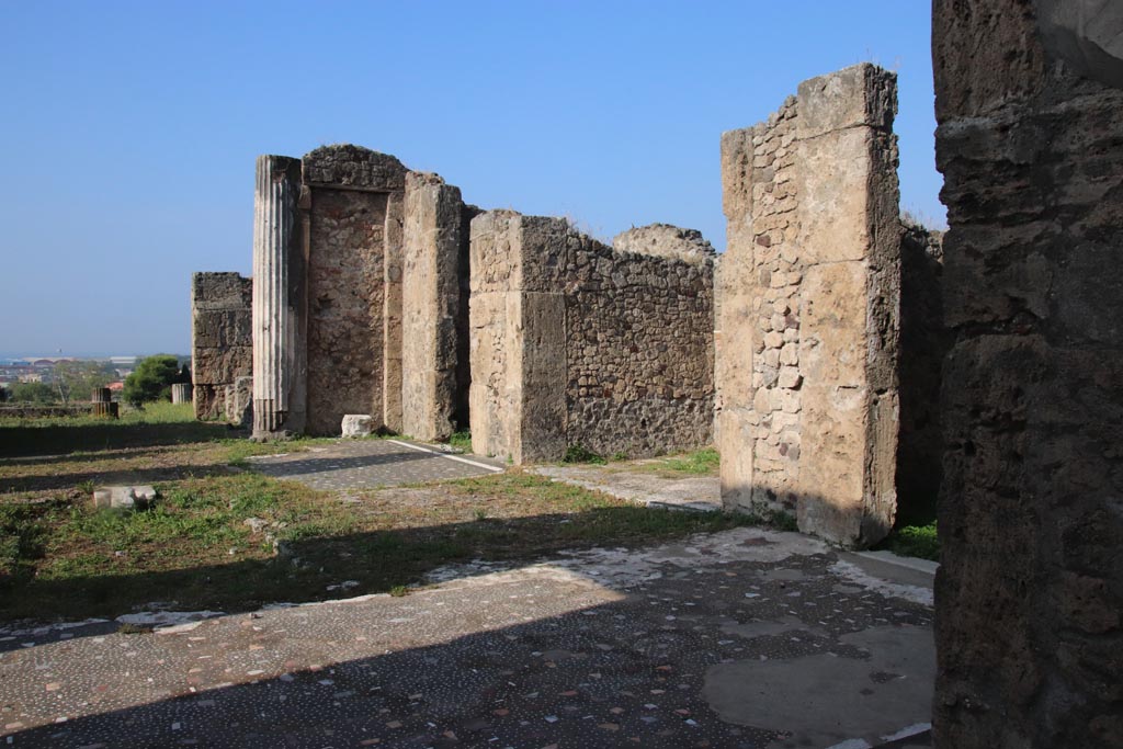VII.16.13 Pompeii. October 2023. Looking west along north side of atrium 2. Photo courtesy of Klaus Heese.