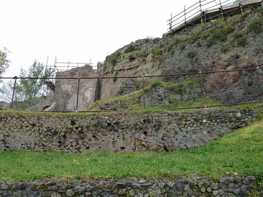 VII.16.16 Pompeii. May 2010. Looking east to unnumbered area at rear of VII.16.16 and VII.16.15.