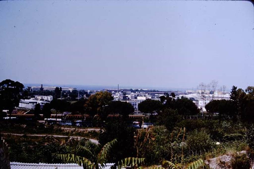 VII.16.17-22 Pompeii. 1964. Looking west from rear of House of Fabius Rufus. Photo by Stanley A. Jashemski.
Source: The Wilhelmina and Stanley A. Jashemski archive in the University of Maryland Library, Special Collections (See collection page) and made available under the Creative Commons Attribution-Non Commercial License v.4. See Licence and use details.
J64f2021