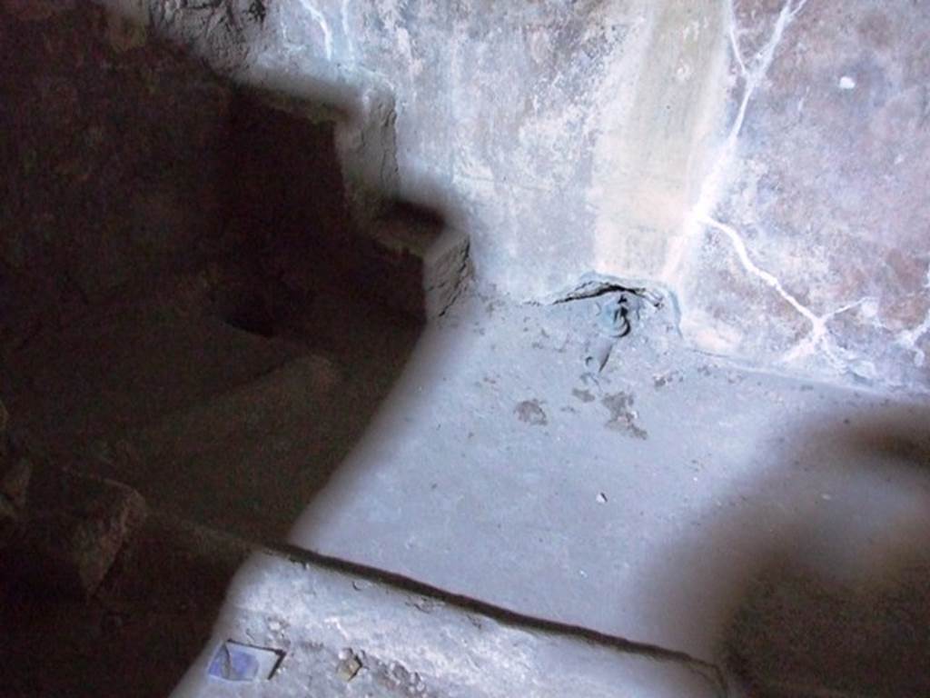 VII.16.17-22 Pompeii. December 2007.  Latrine with water valve.