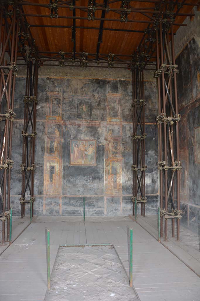 VII.16.22 Pompeii. October 2018. Oecus 62, looking east.
Foto Annette Haug, ERC Grant 681269 DÉCOR.