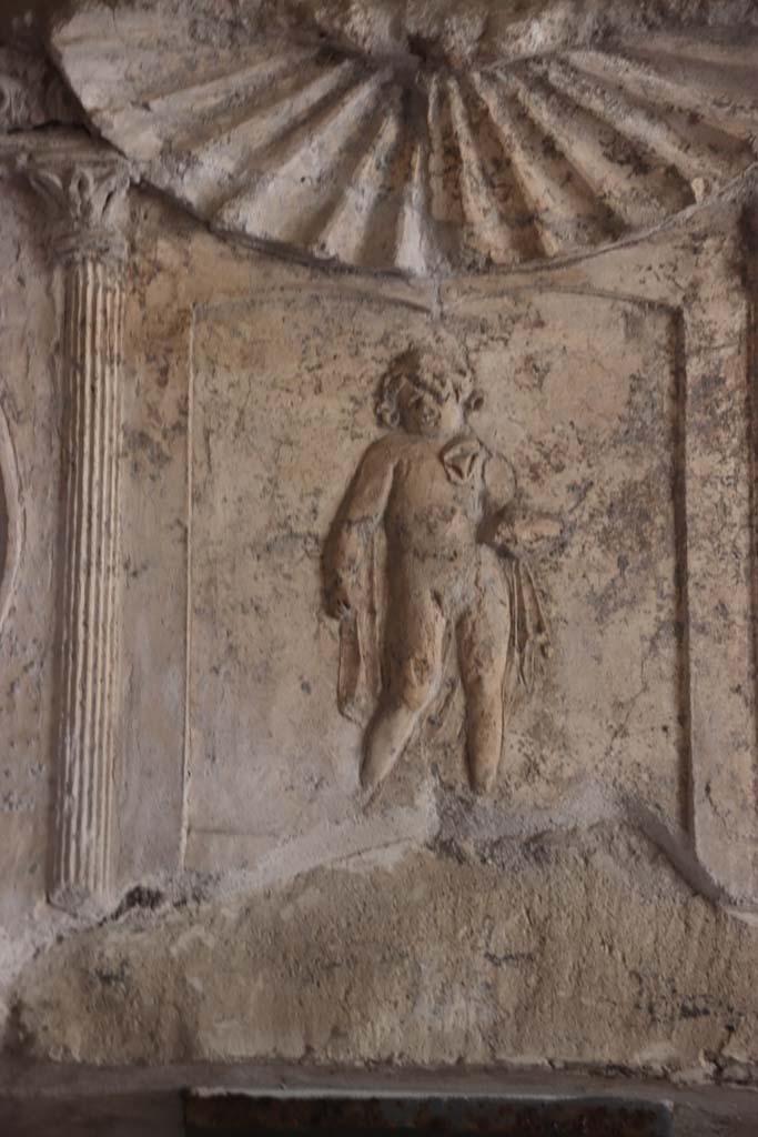 VII.16.a Pompeii. October 2020. Detail of stucco on north wall. Photo courtesy of Klaus Heese